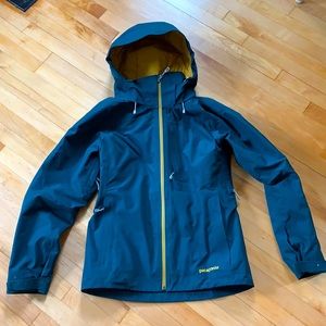 Patagonia gortex & insulated jacket